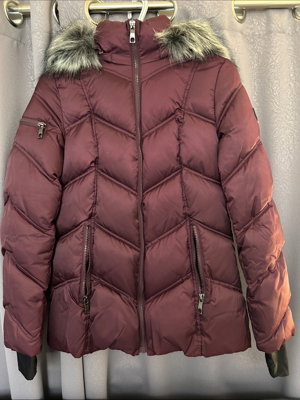Náutica Women's Quilted Puffer Jacket with Faux-Fur Hood - Burgundy